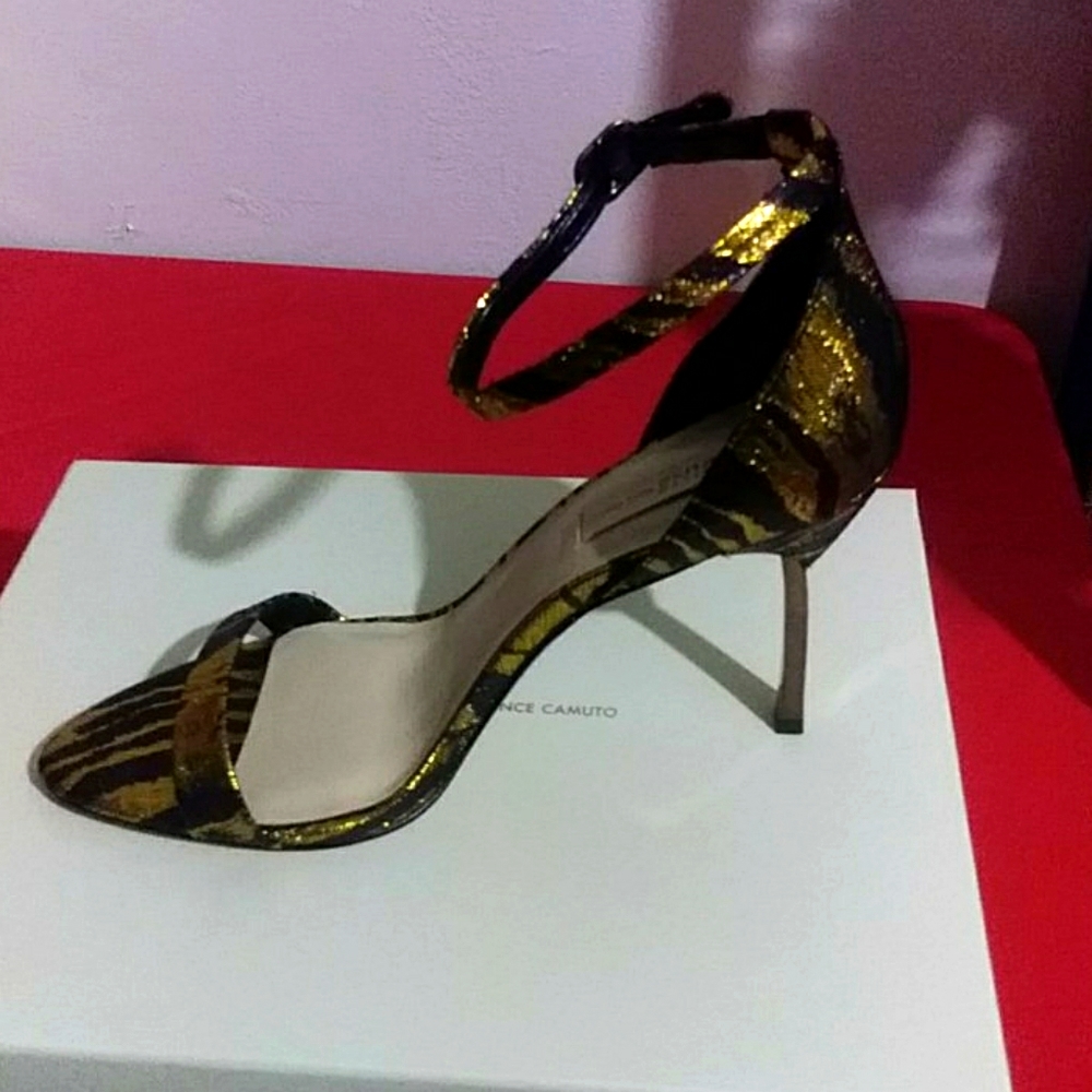 Imagine Vince Camuto Sandals size 11 new with tag multi safari gold and black